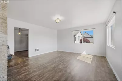 606 Evergreen Dr, Tillamook, OR 97141 - Photo 5