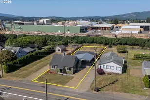 606 Evergreen Dr, Tillamook, OR 97141 - Photo 29