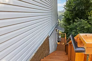 770 18th Ave, Coos Bay, OR 97420 - Photo 23