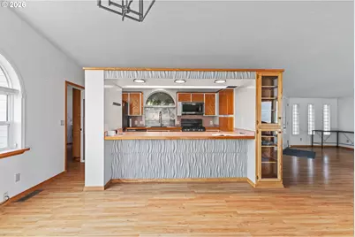 770 18th Ave, Coos Bay, OR 97420 - Photo 11