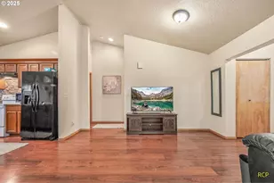 8725 SE 91st Ave, Happy Valley, OR 97086 - Photo 35