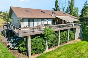 268 Capital Ln, Roseburg, OR 97471 - Photo 3