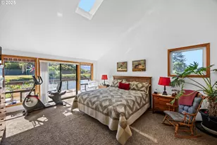 268 Capital Ln, Roseburg, OR 97471 - Photo 11