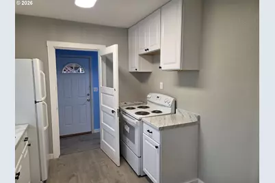 561 15th Ave, Longview, WA 98632 - Photo 5