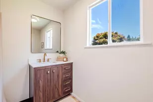411 S 1st St, Silverton, OR 97381 - Photo 13