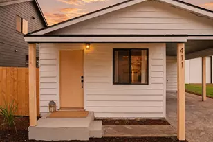 411 S 1st St, Silverton, OR 97381 - Photo 1