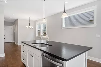 7456 N Stockton Ave, Portland, OR 97203 - Photo 15