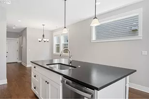 7456 N Stockton Ave, Portland, OR 97203 - Photo 15