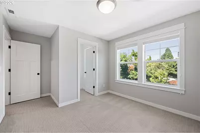 7456 N Stockton Ave, Portland, OR 97203 - Photo 35