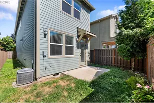 7456 N Stockton Ave, Portland, OR 97203 - Photo 43