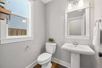 7456 N Stockton Ave, Portland, OR 97203 - Photo 19