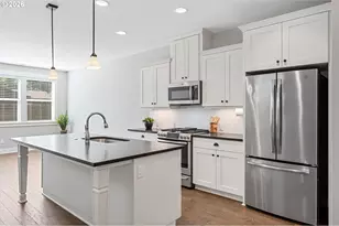 7456 N Stockton Ave, Portland, OR 97203 - Photo 11