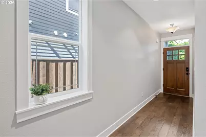 7456 N Stockton Ave, Portland, OR 97203 - Photo 5