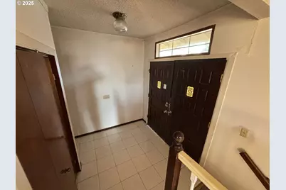 6571 Oakridge Dr, Gladstone, OR 97027 - Photo 5