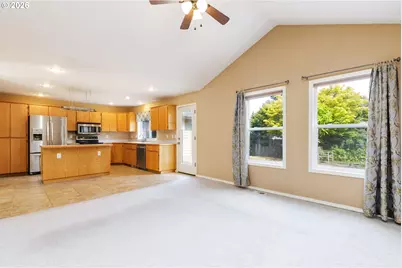 15035 Pebble Beach Dr, Oregon City, OR 97045 - Photo 13