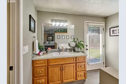 3071 Greenbrook Ct NE, Salem, OR 97305 - Photo 17