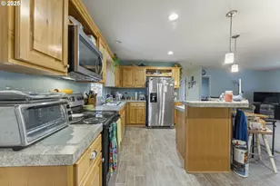 69127 Wildwood Rd, North Bend, OR 97459 - Photo 9