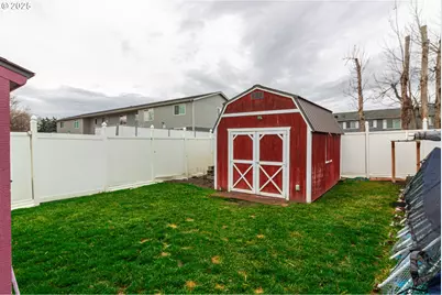515 SE 6th St, Hermiston, OR 97838 - Photo 15