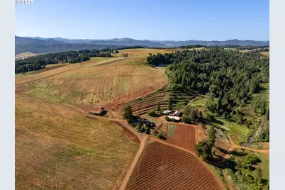 1066 Red Hill Rd, Oakland, OR 97462 - Photo 41