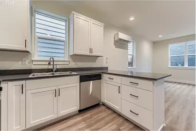 7754 SW Bonita Rd, Tigard, OR 97224 - Photo 5