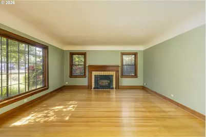 809 NE Jackson School Rd, Hillsboro, OR 97124 - Photo 3