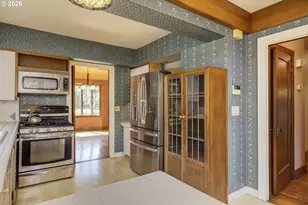 809 NE Jackson School Rd, Hillsboro, OR 97124 - Photo 11