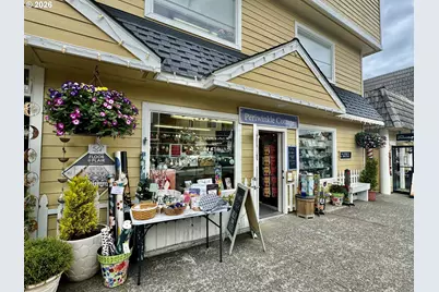 1335 Bay St #2, Florence, OR 97439 - Photo 3