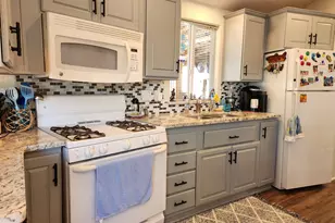 105 Beach Blvd, Winchester Bay, OR 97467 - Photo 19