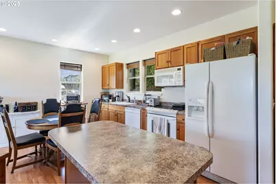 1105 29th St, Hood River, OR 97031 - Photo 31