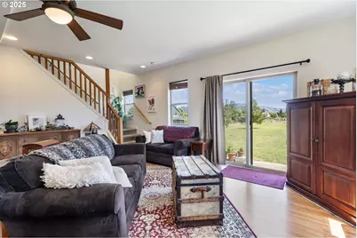 1105 29th St, Hood River, OR 97031 - Photo 27