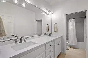 2097 SW Nancy Dr, Gresham, OR 97080 - Photo 35