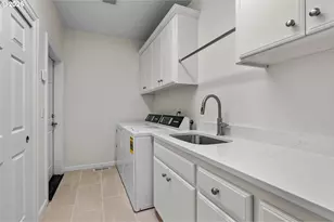 2097 SW Nancy Dr, Gresham, OR 97080 - Photo 31