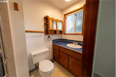 10107 Emily Dr, Island City, OR 97850 - Photo 33