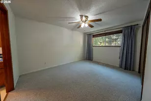 10107 Emily Dr, Island City, OR 97850 - Photo 31