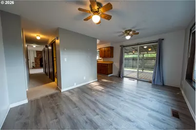 10107 Emily Dr, Island City, OR 97850 - Photo 17