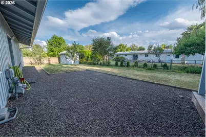 10107 Emily Dr, Island City, OR 97850 - Photo 41