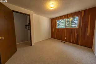 10107 Emily Dr, Island City, OR 97850 - Photo 29