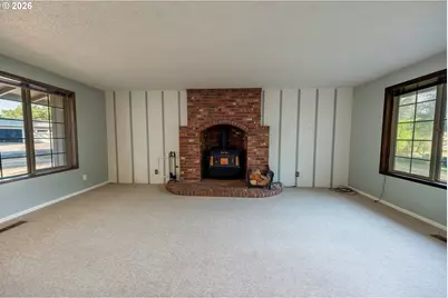 10107 Emily Dr, Island City, OR 97850 - Photo 9