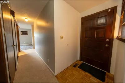 10107 Emily Dr, Island City, OR 97850 - Photo 7