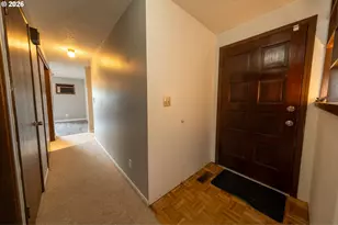 10107 Emily Dr, Island City, OR 97850 - Photo 7