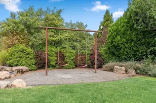 909 Nina Ln, Hood River, OR 97031 - Photo 33