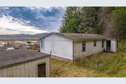 1361 Private Dr, Coquille, OR 97423 - Photo 41