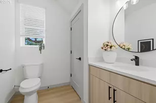 7033 SE 60th Ave, Portland, OR 97206 - Photo 9