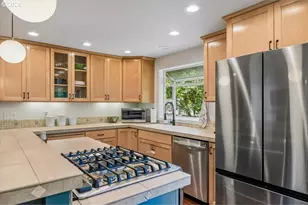4617 SW Pomona St, Portland, OR 97219 - Photo 11