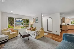 4617 SW Pomona St, Portland, OR 97219 - Photo 7
