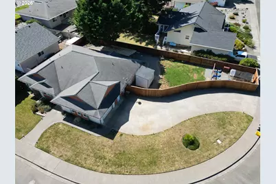 872 Jodee Ln, Brookings, OR 97415 - Photo 1