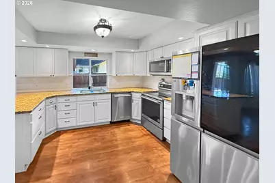 872 Jodee Ln, Brookings, OR 97415 - Photo 9