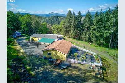 1160 Cleveland Loop Dr, Roseburg, OR 97471 - Photo 7