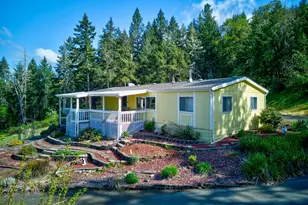 1160 Cleveland Loop Dr, Roseburg, OR 97471 - Photo 3