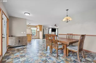 12111 Cougar Ln, Turner, OR 97392 - Photo 5